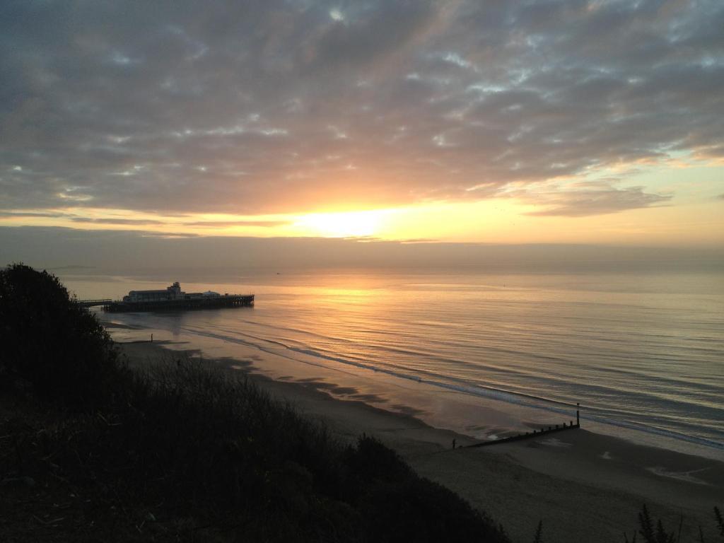 Travelrest Centre Seafront Hotel Bournemouth Ngoại thất bức ảnh